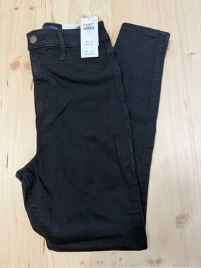 Hollister Black Curvy Ultra High-Rise Jean Legging